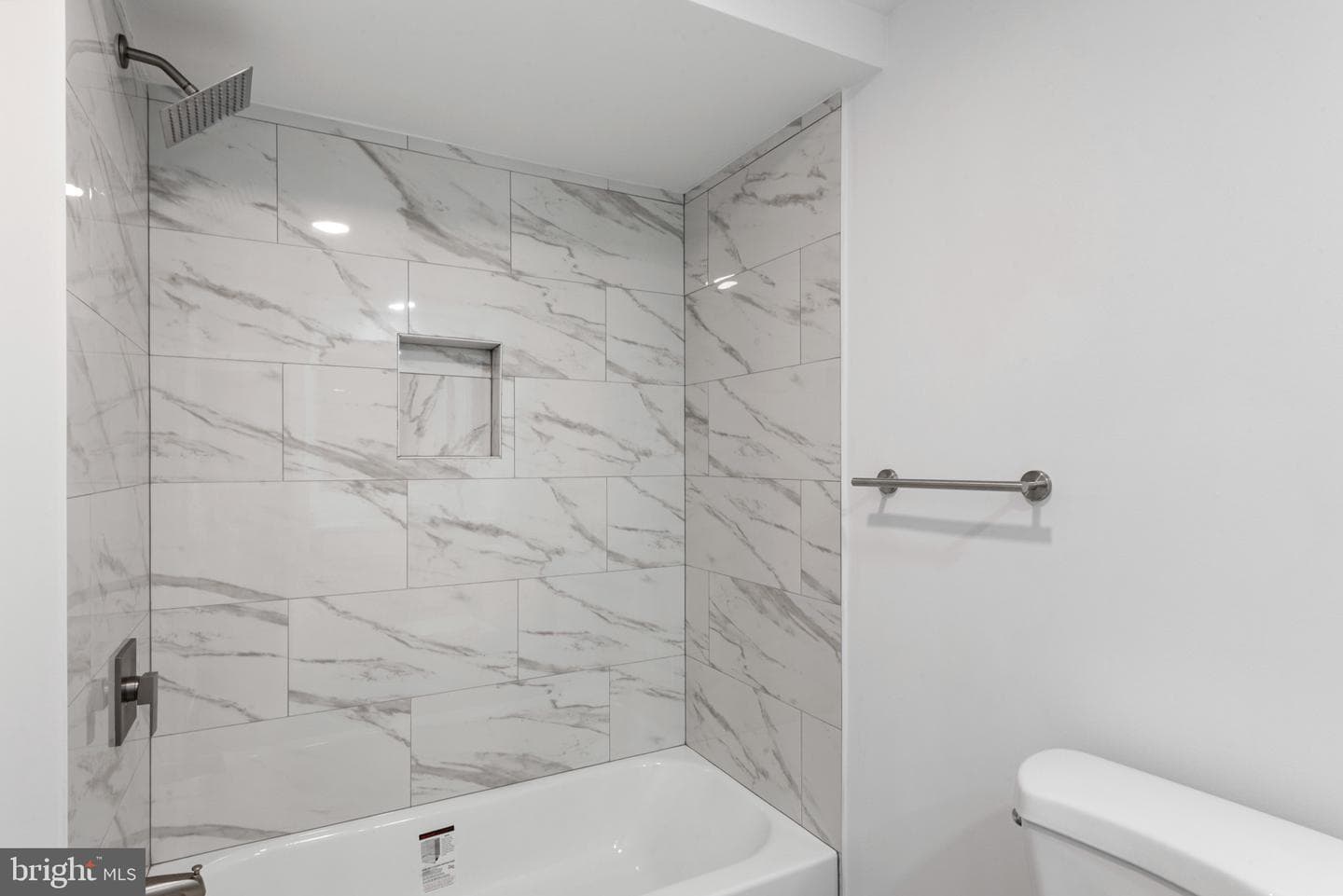 430 E Baltimore Street photo 21