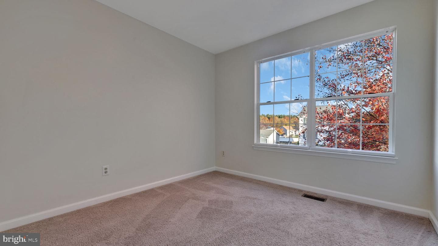 1175 Caton Road photo 9
