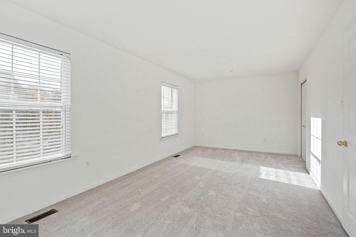 1739 Trestle Street photo 20