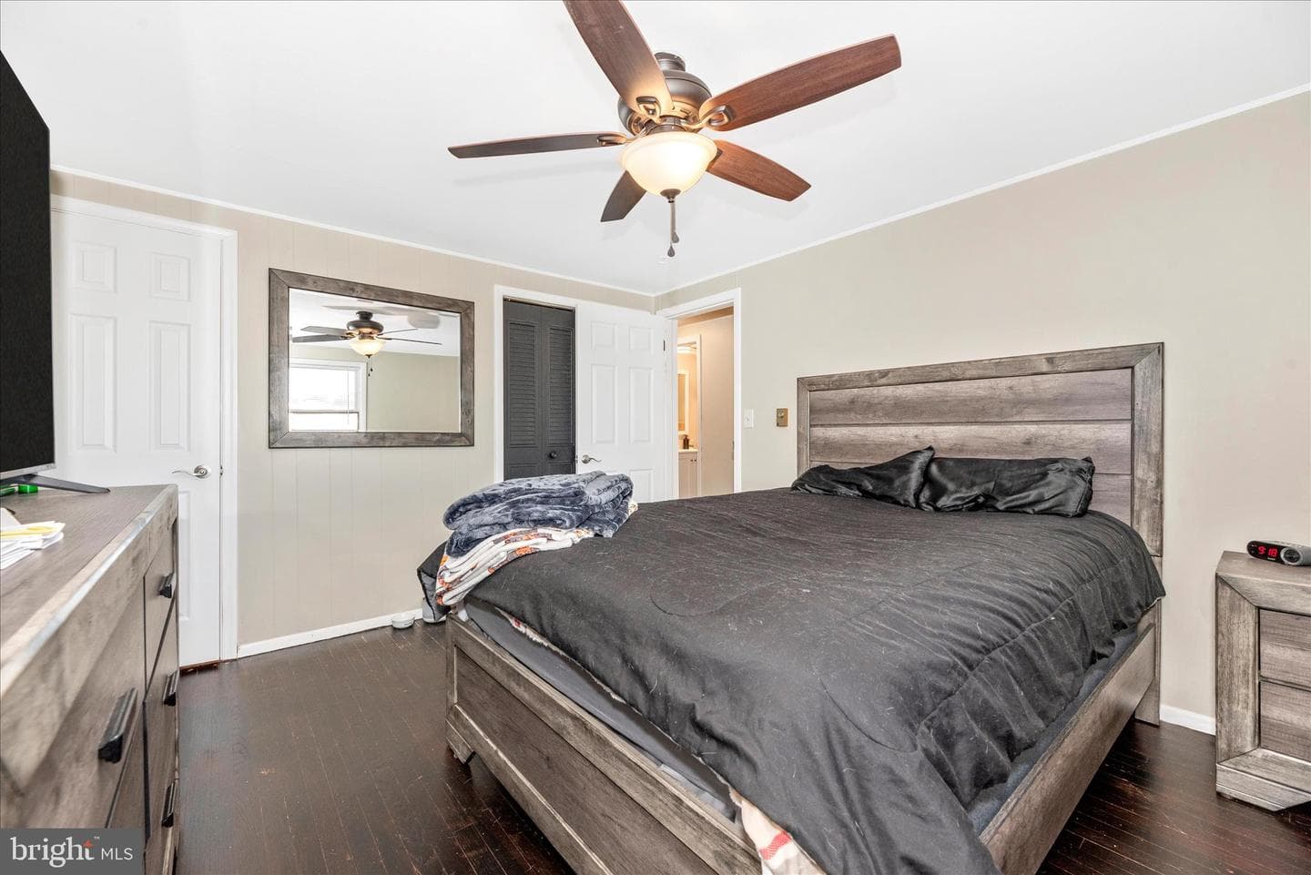 4706 Warner Drive photo 22