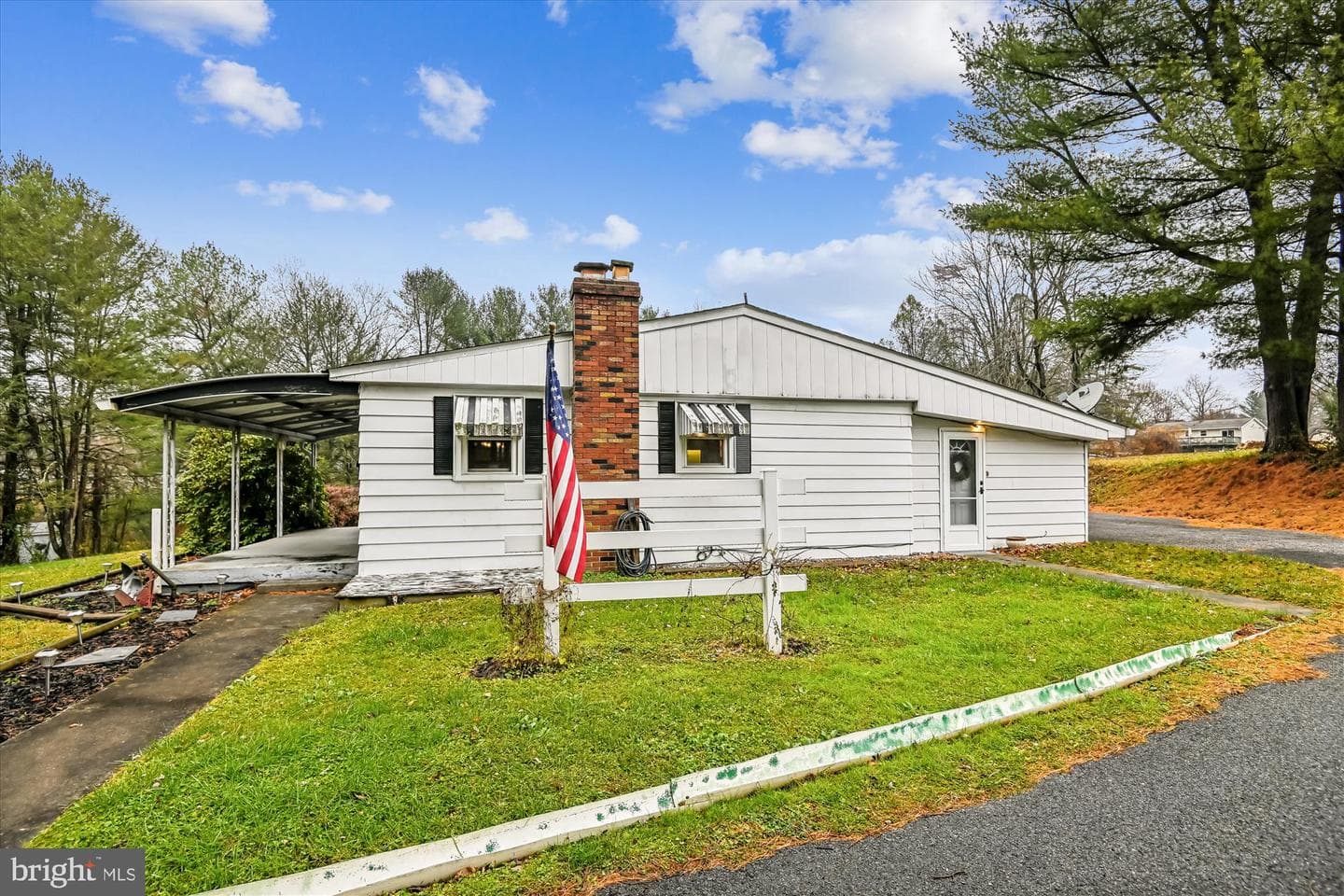 2116 Spencer Lane photo 5