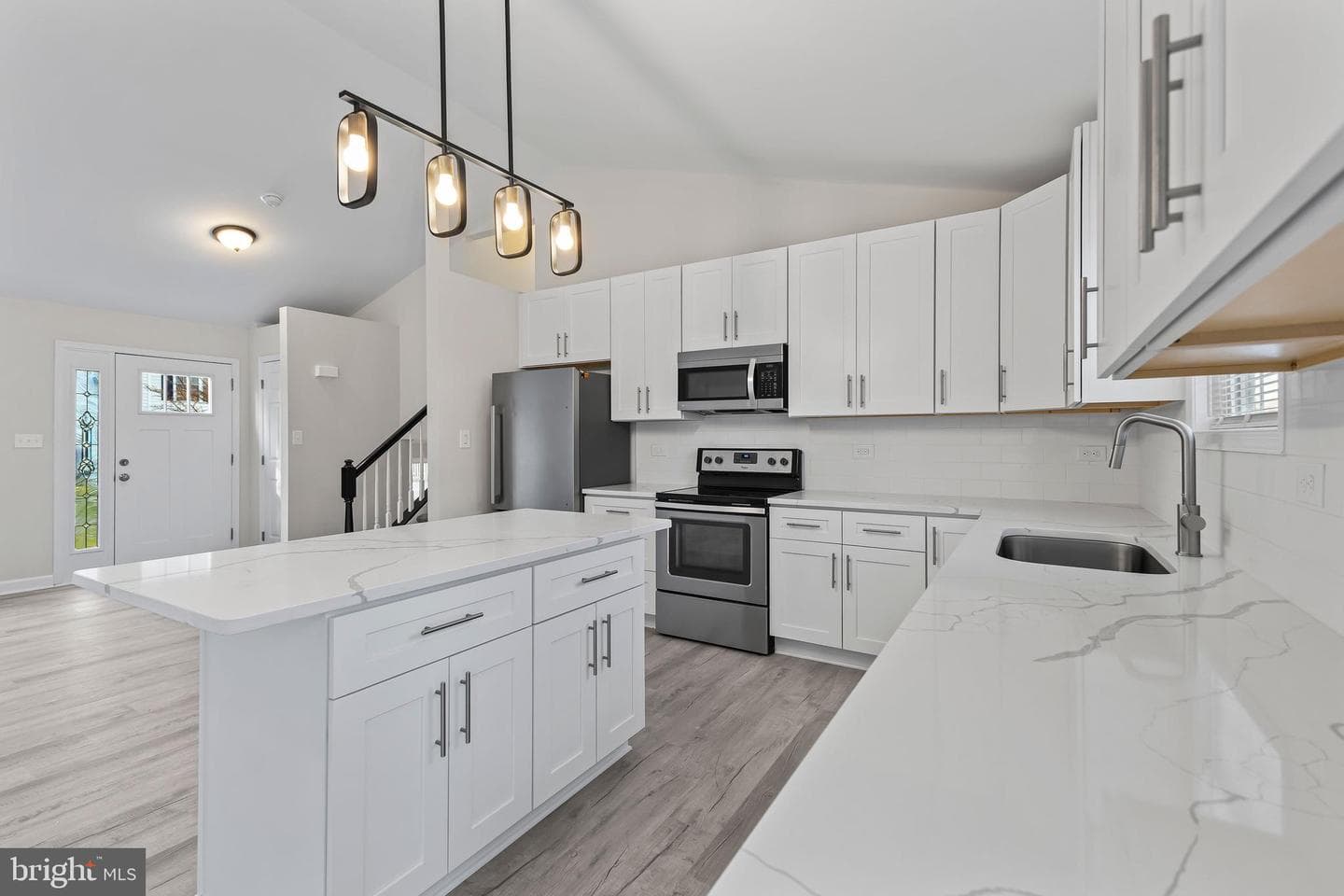547 Kenan Street photo 6