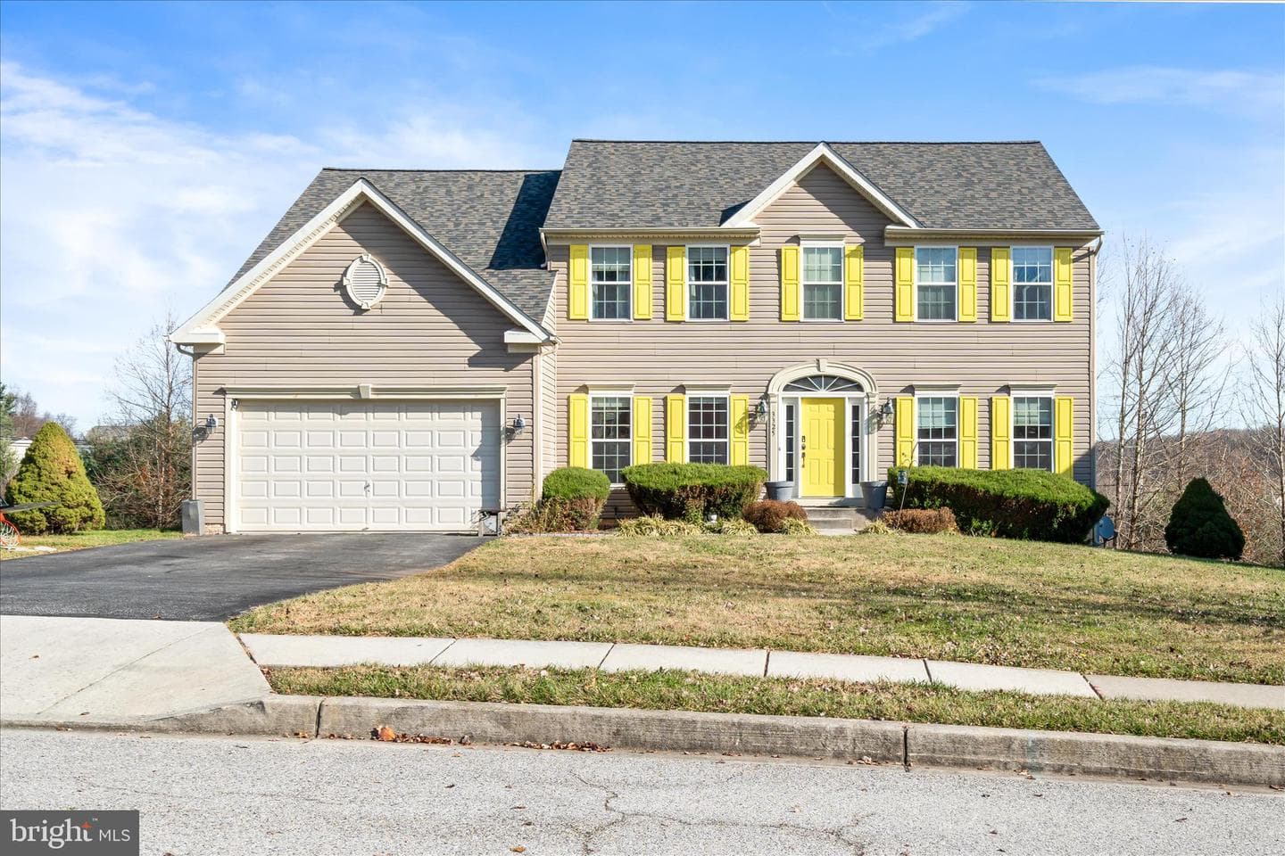 3325 Brewster Court photo 2