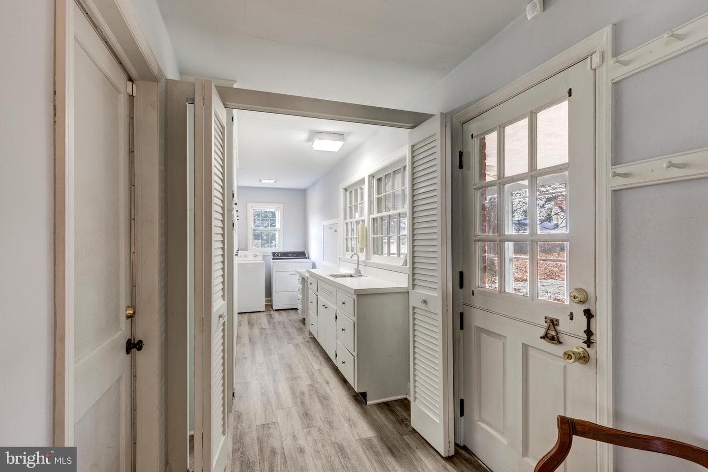 642 Denton Drive N photo 28