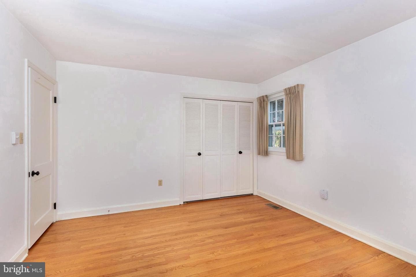 642 Denton Drive N photo 45
