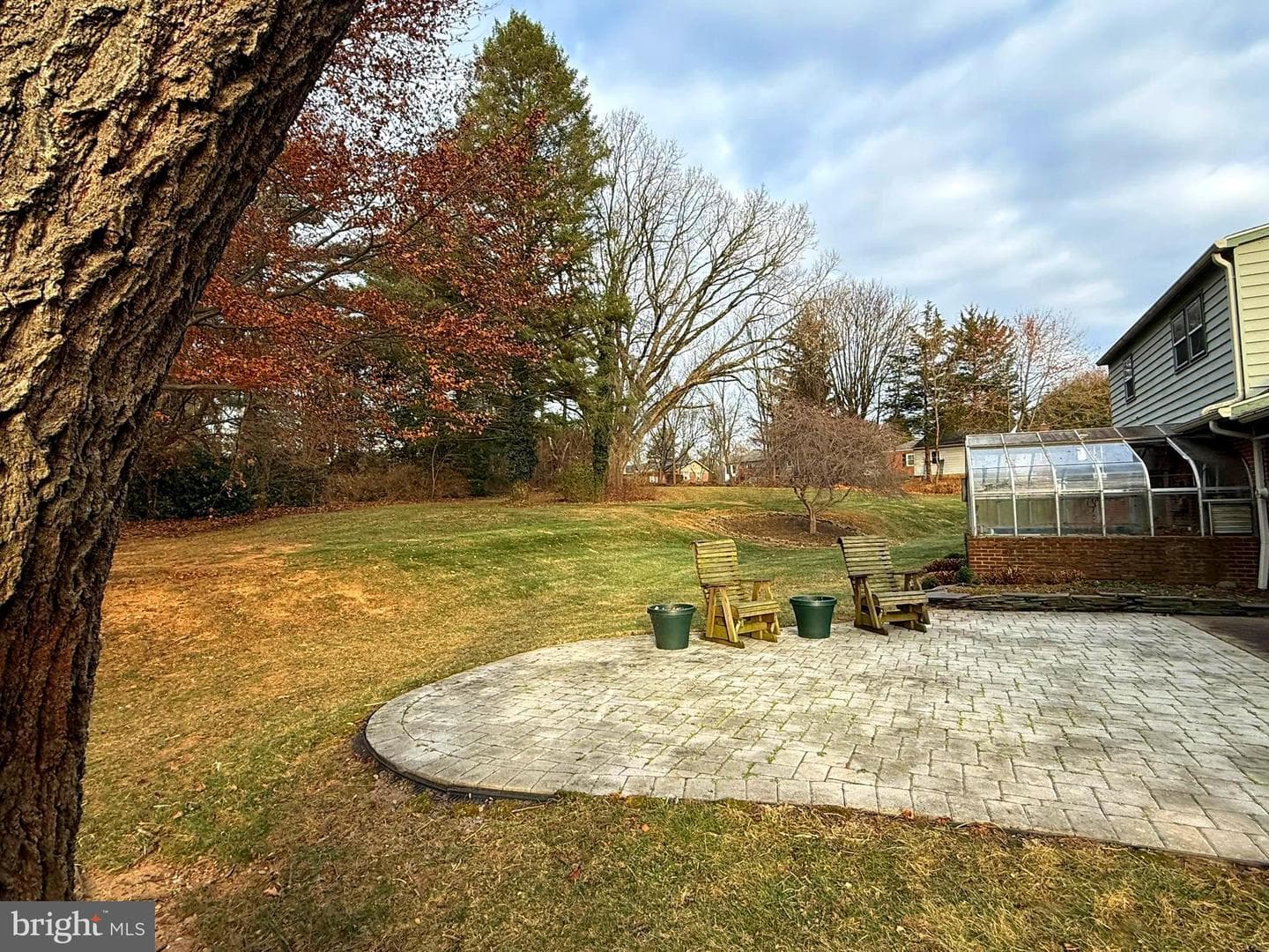 642 Denton Drive N photo 6