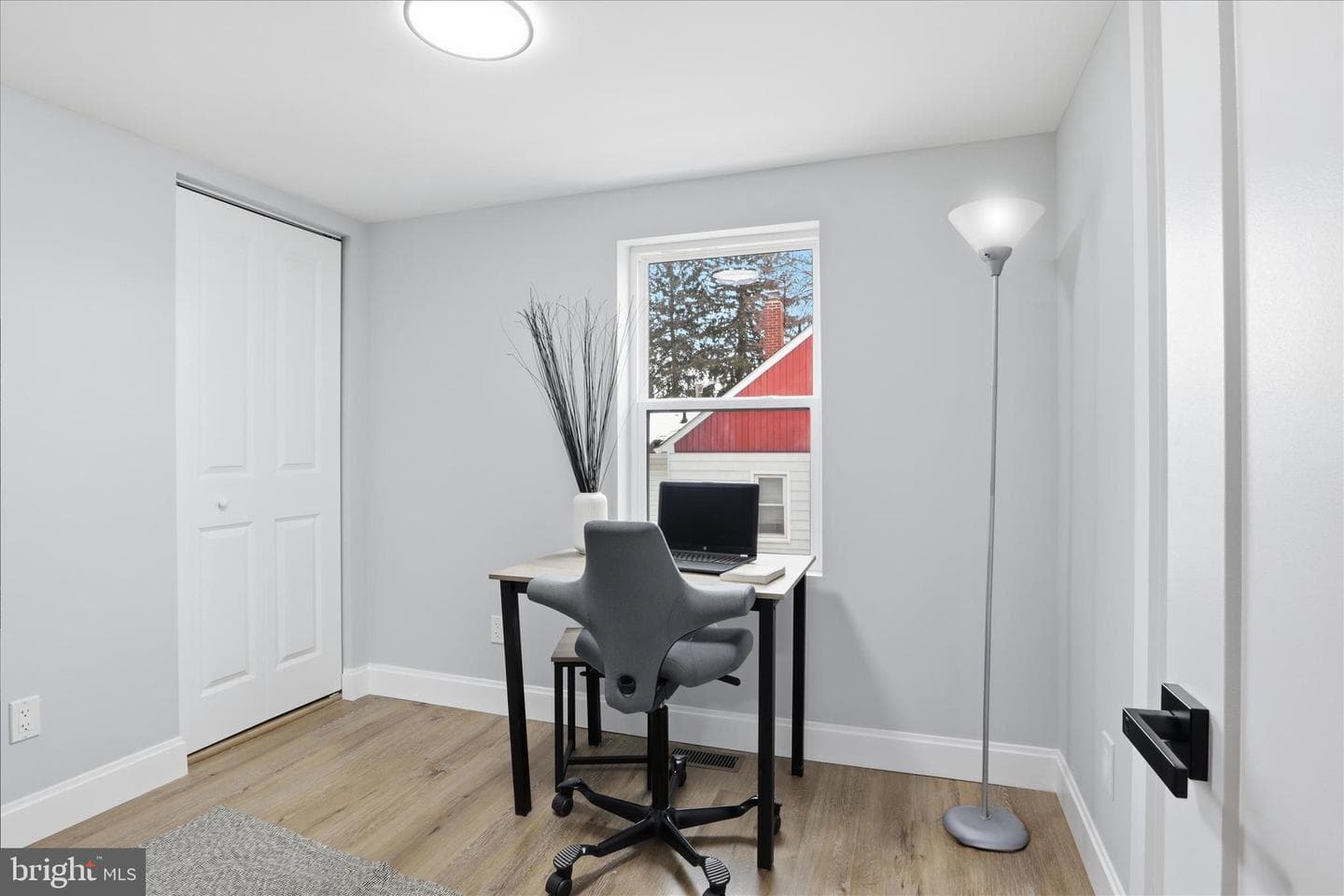 32 Sullivan Avenue photo 14