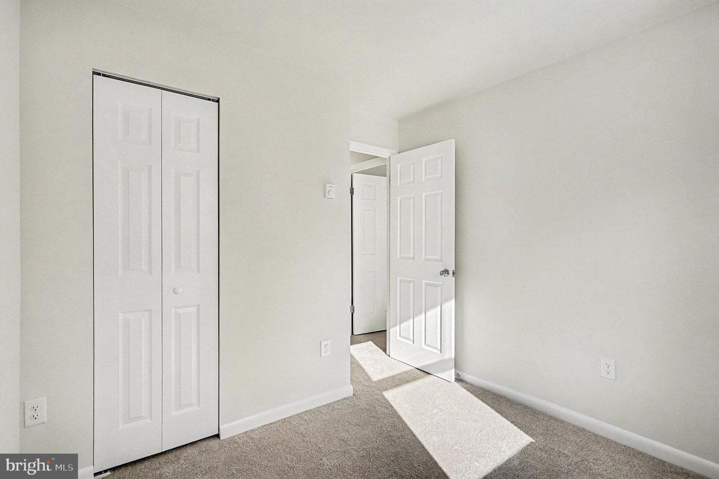 105 Carnival Drive photo 19