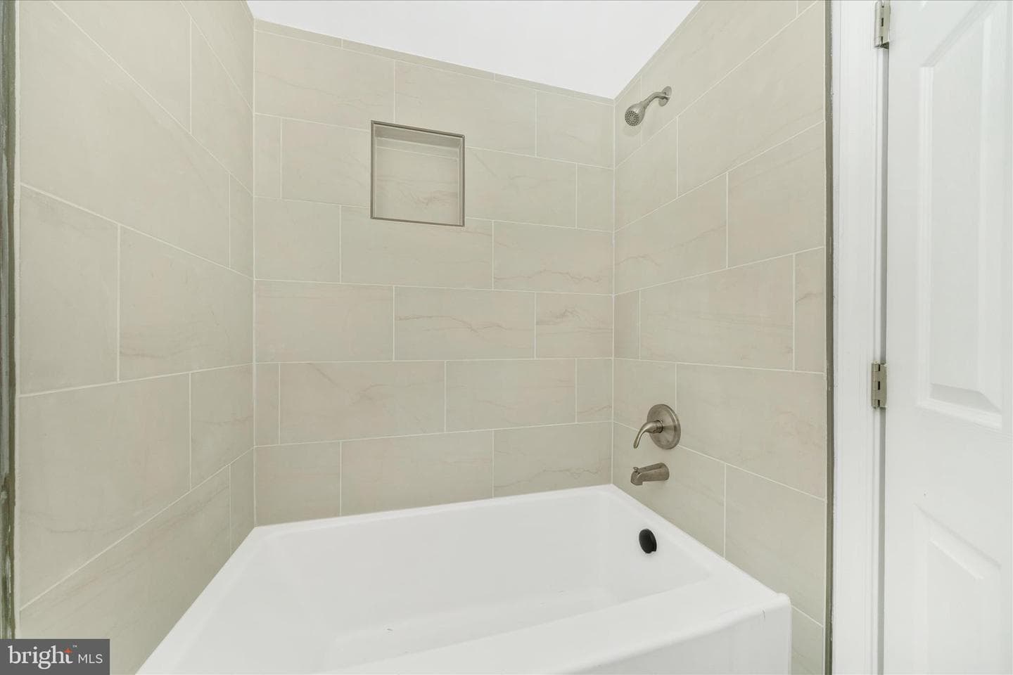 2514 W Liberty Road photo 30