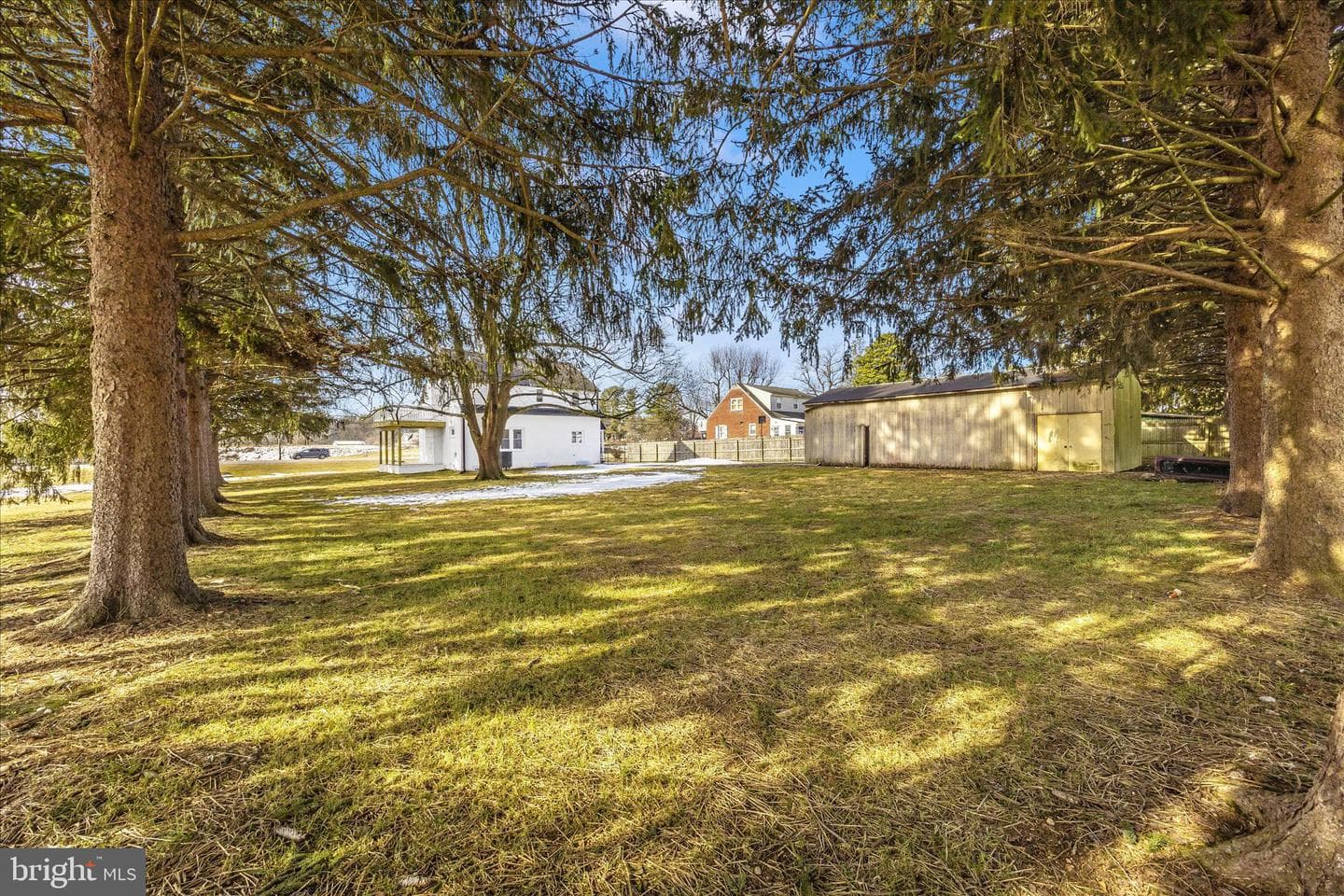 2514 W Liberty Road photo 55