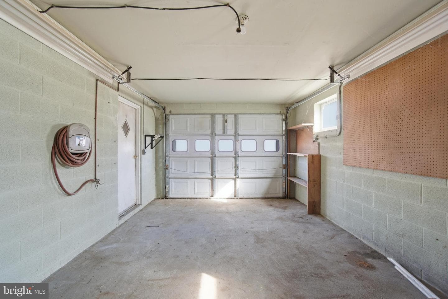 314 E Broadway Street photo 29