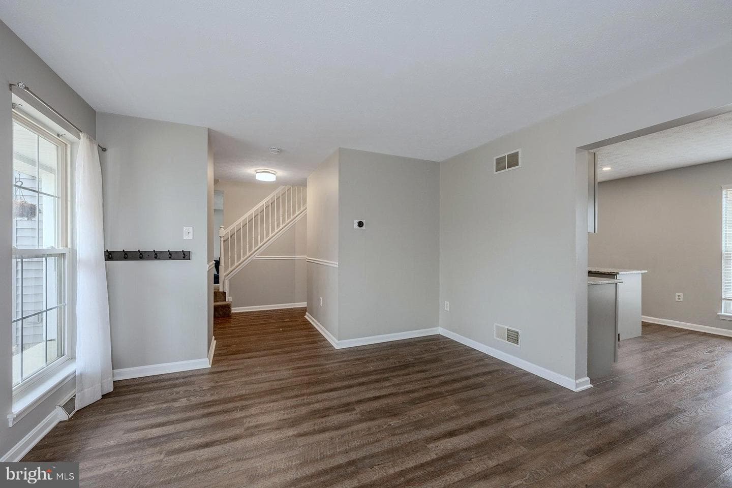 754 Mulligan Lane photo 9