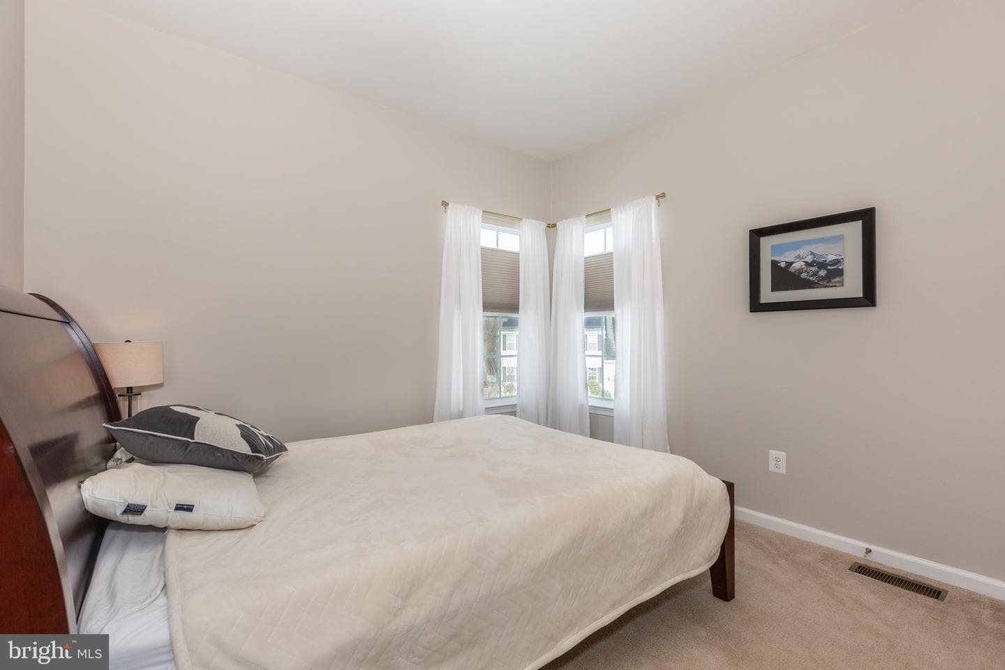 379 Meadow Creek Drive photo 15