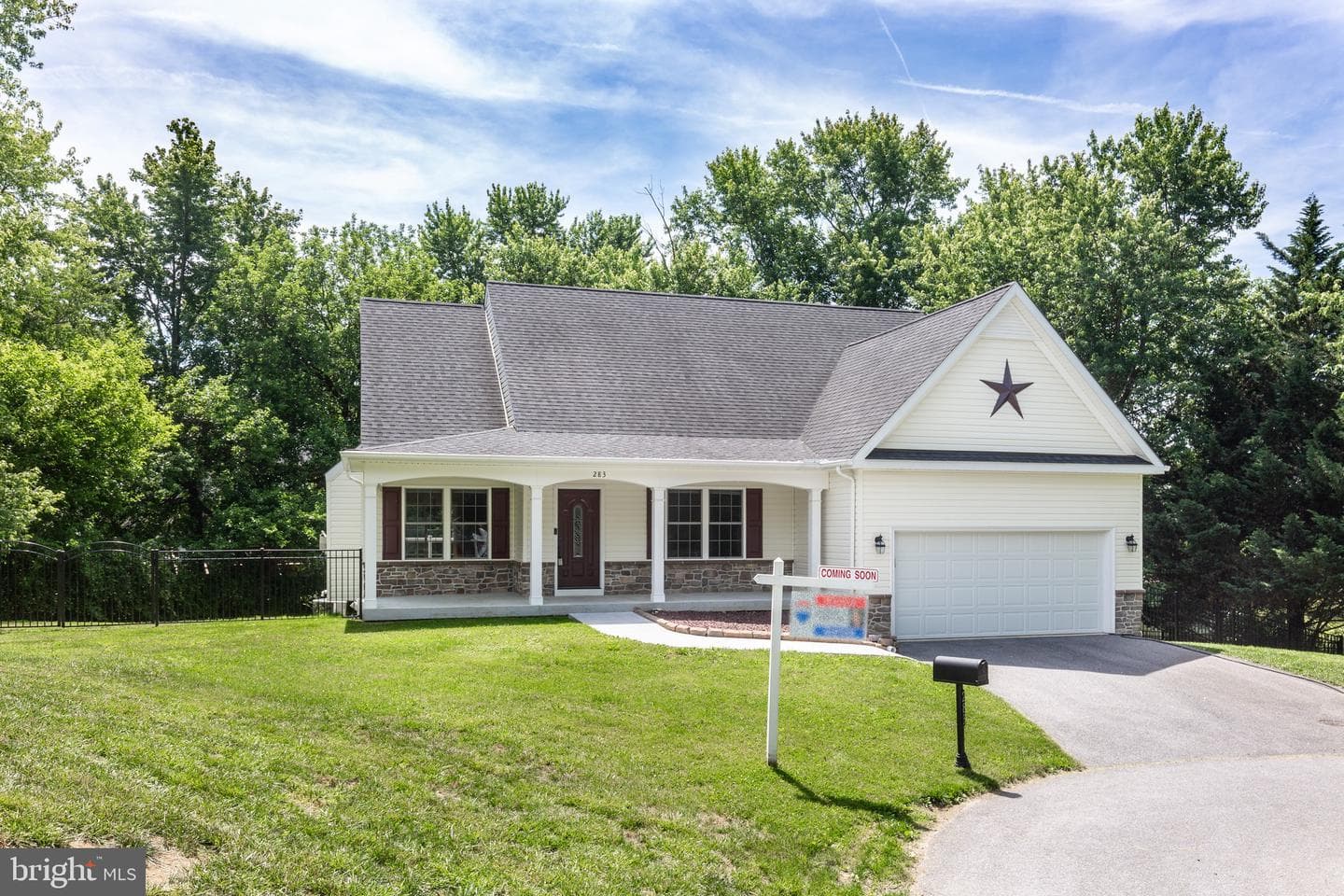 283 Maring Drive photo 4
