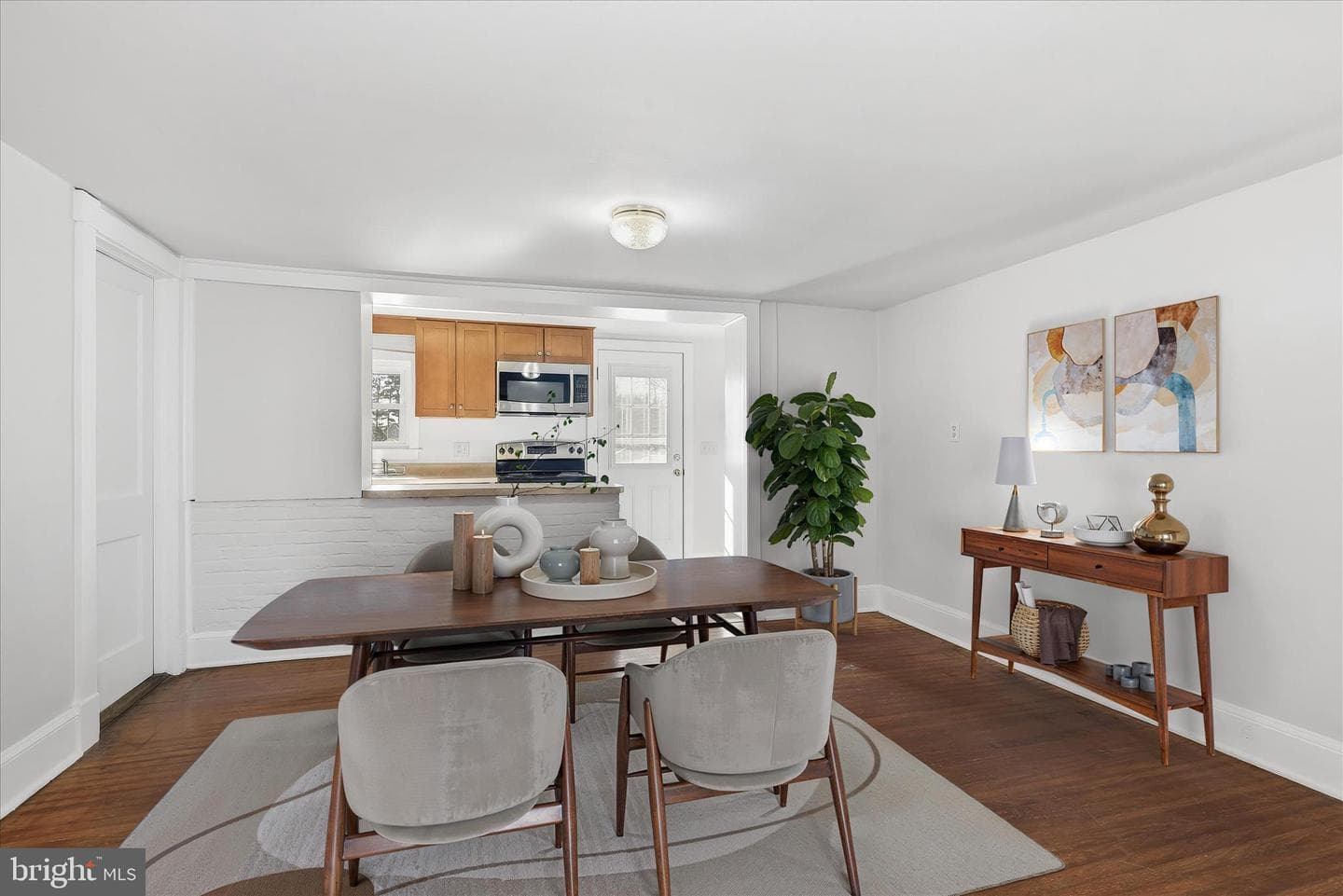 1810 Stone Chapel Road photo 3