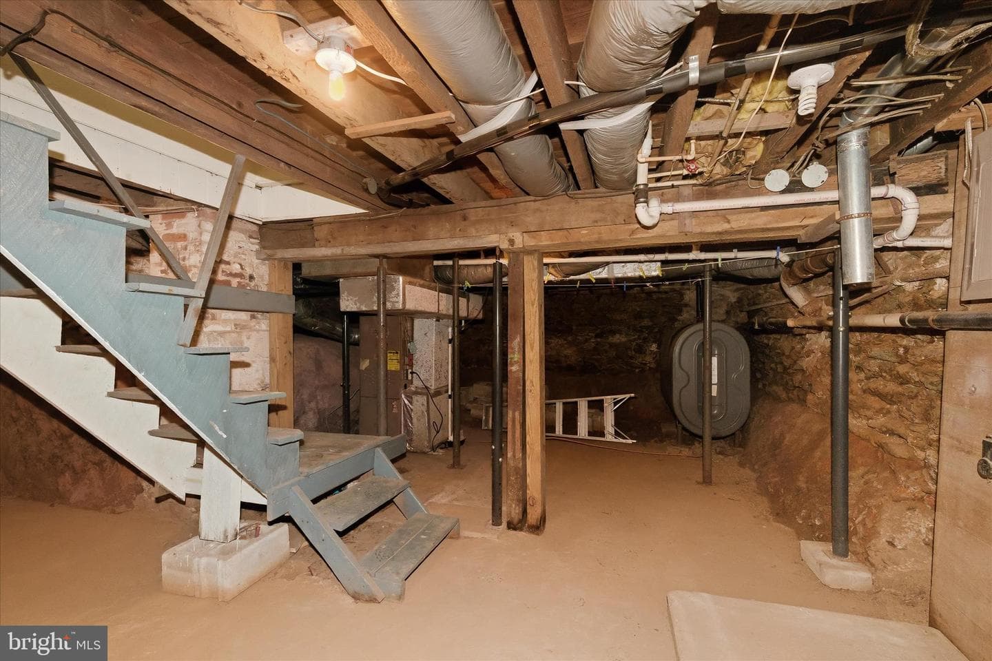 1810 Stone Chapel Road photo 31