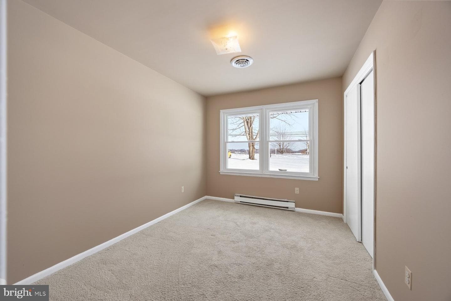 5884 Woodbine Road photo 17