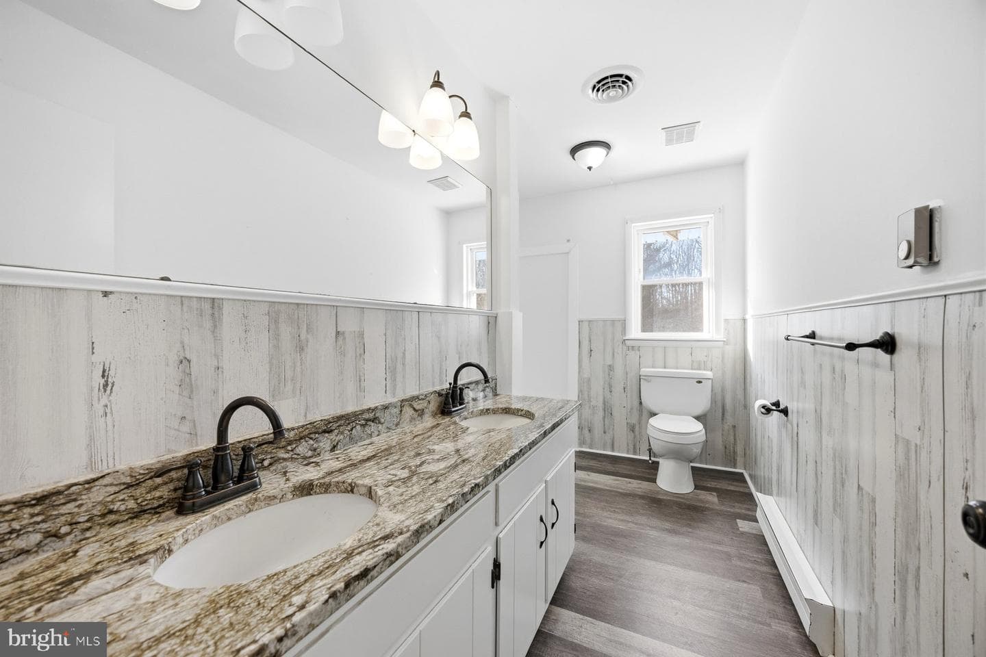 5884 Woodbine Road photo 25
