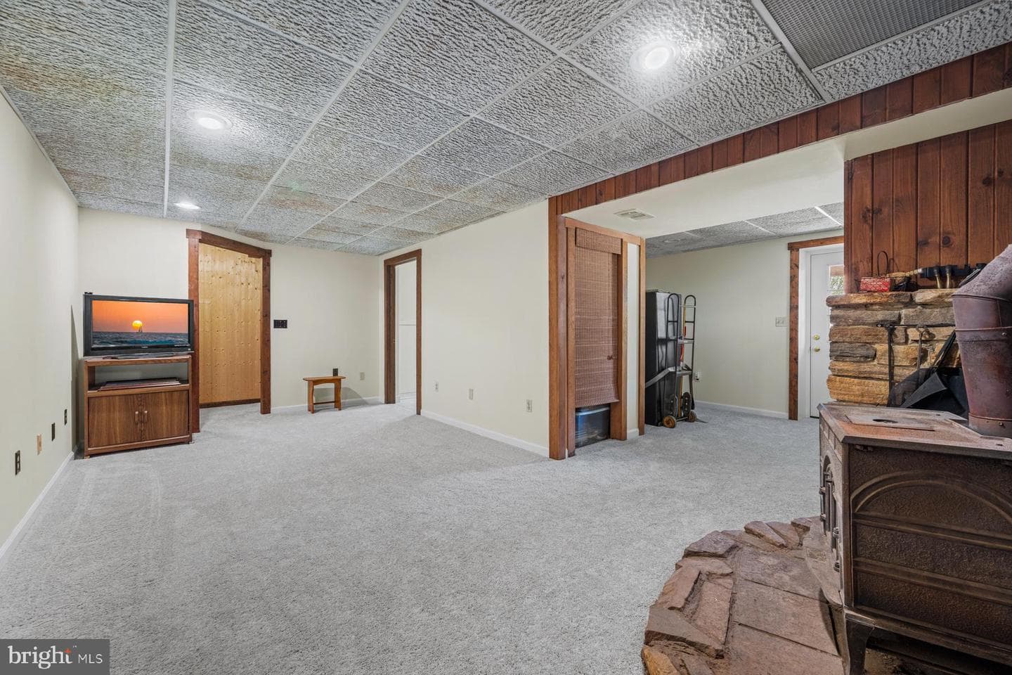 433 Obrecht Road photo 23