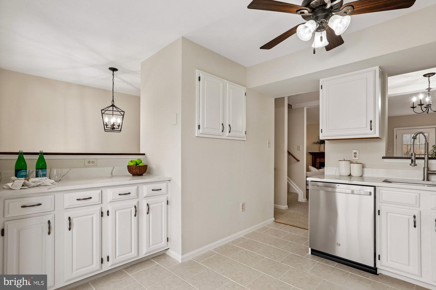 513 South Hills Court photo 4