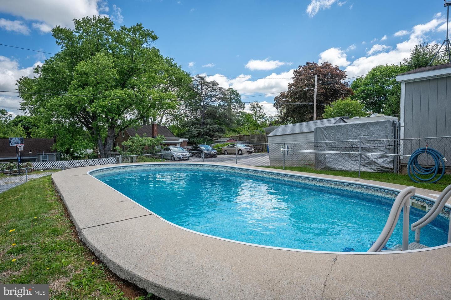 463 E Green Street photo 47