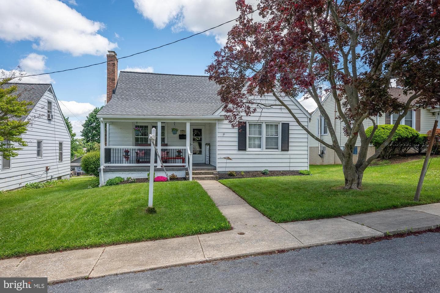 463 E Green Street photo 5