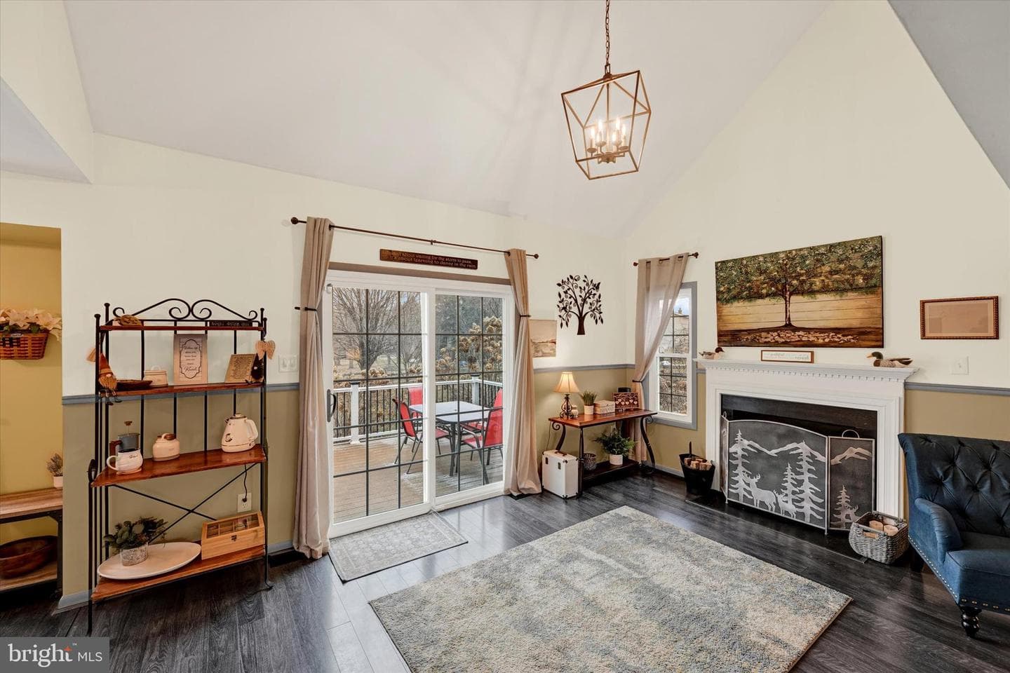 2850 Tylers Court photo 6