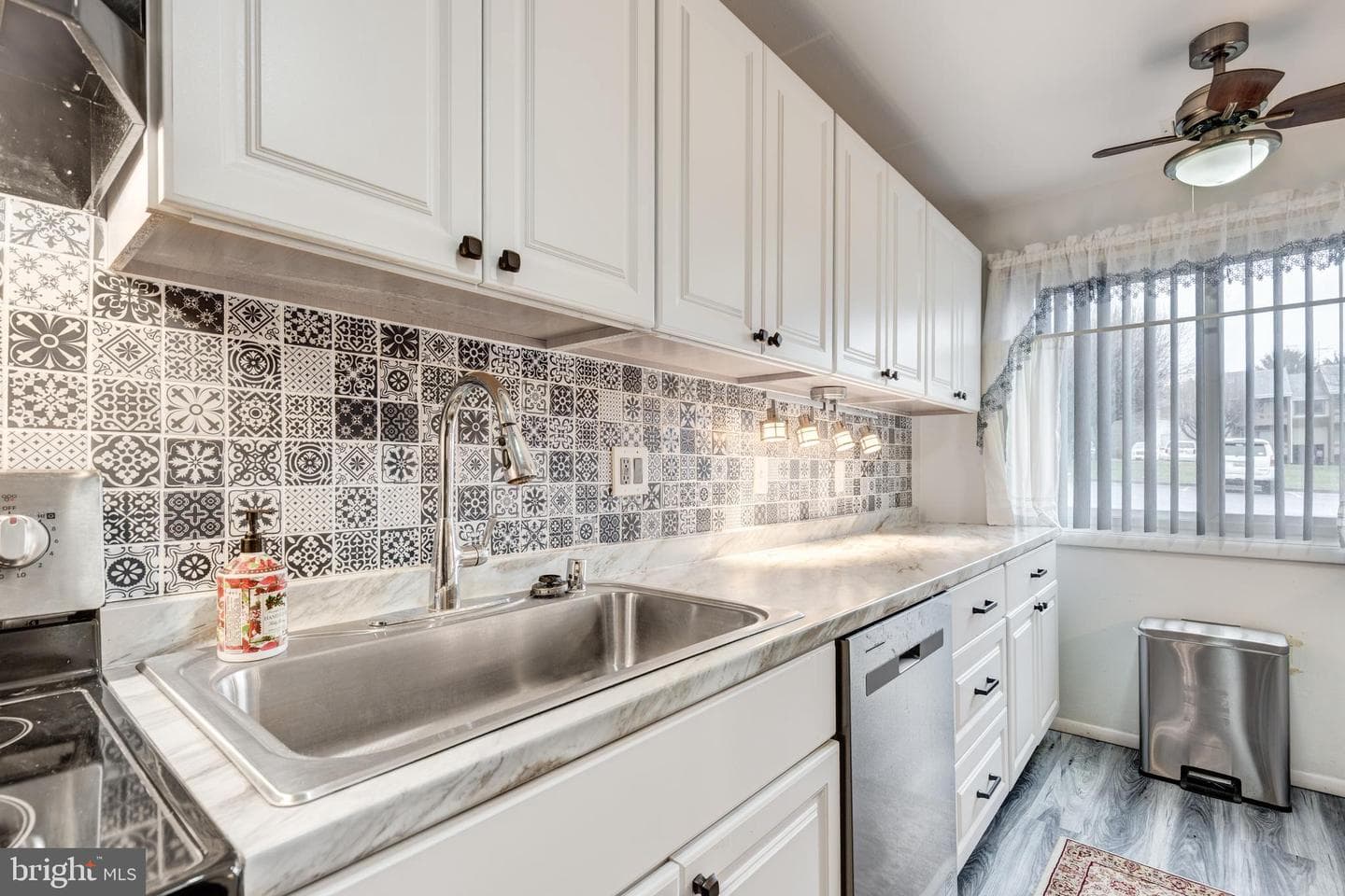 1004 Scarlet Oak Court #1d photo 8