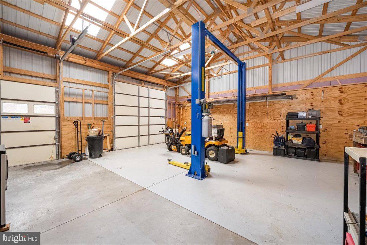 2324 Carrollton Road photo 52