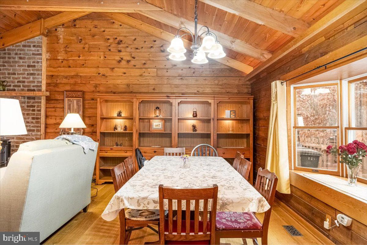 2324 Carrollton Road photo 6