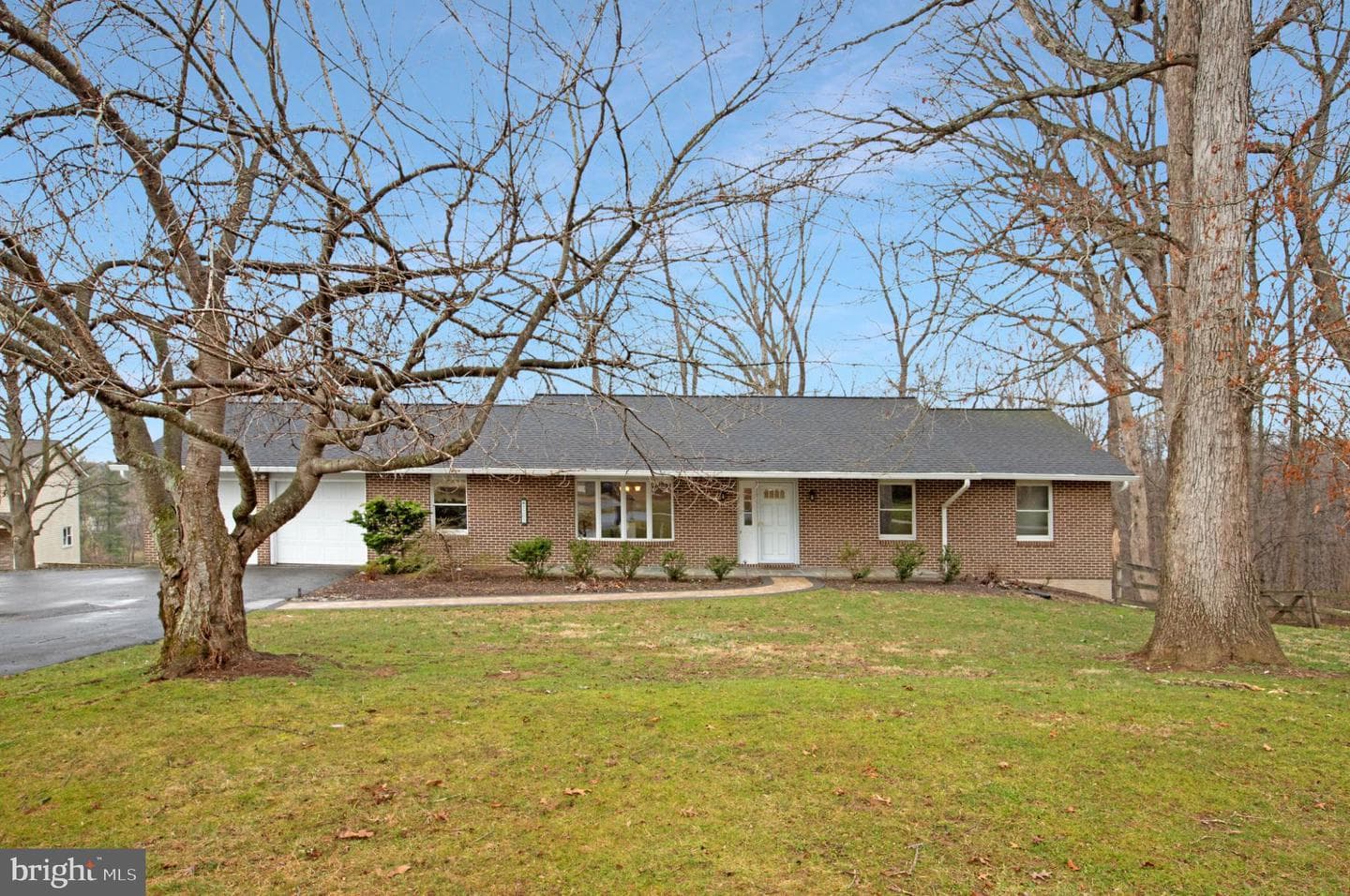 5205 Gate House Court photo 1