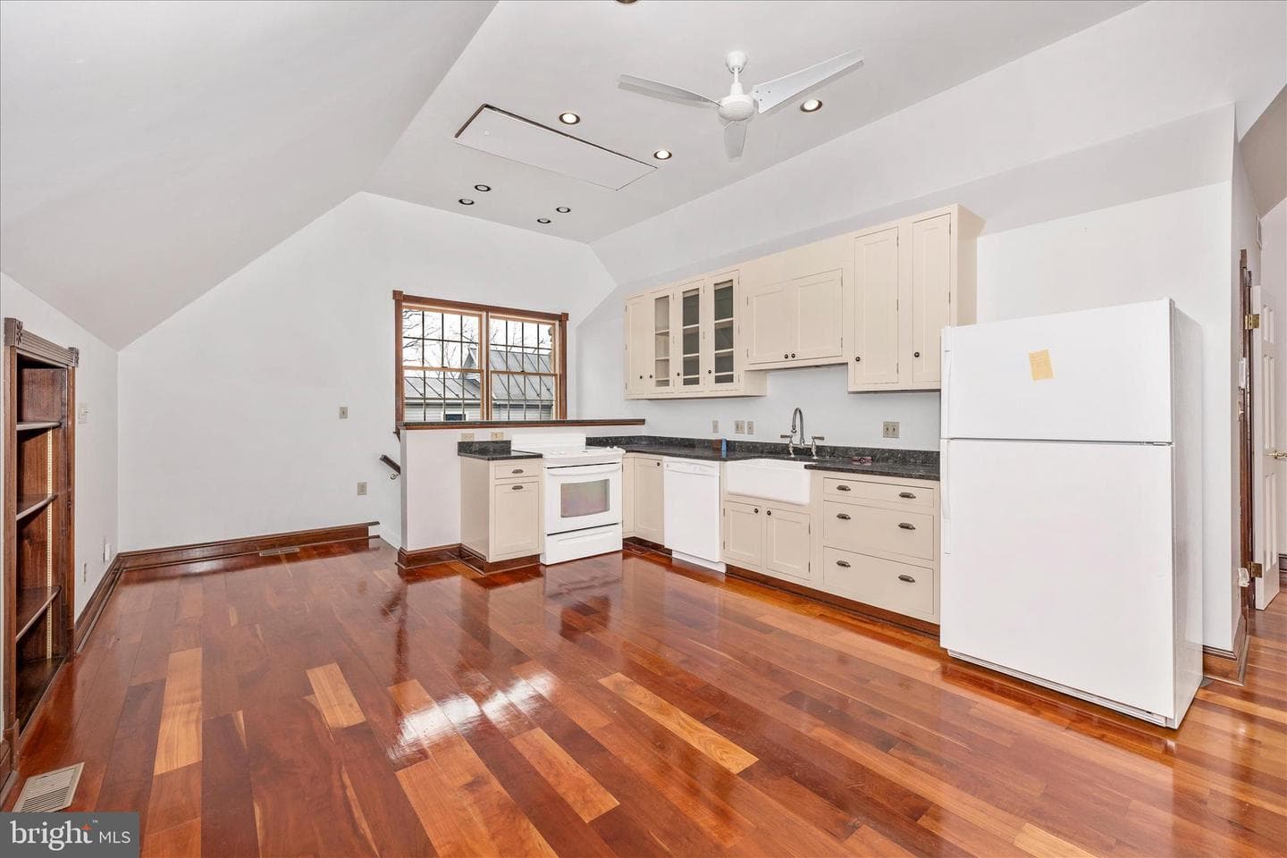 806 Park Avenue photo 16