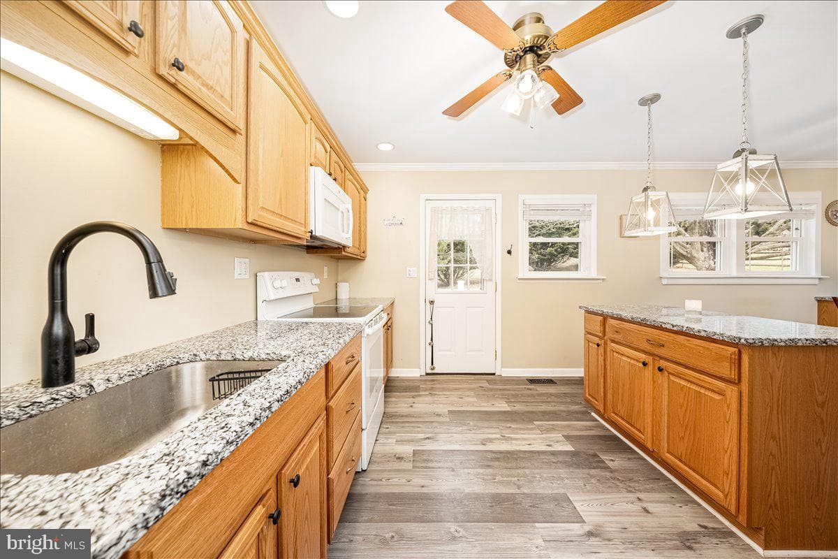 2536 Sandymount Road photo 9