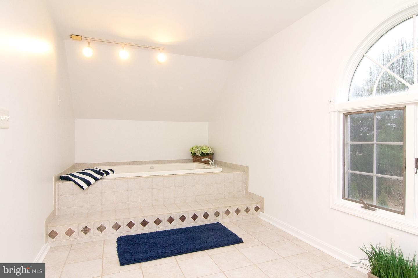 3808 Falls Road photo 12