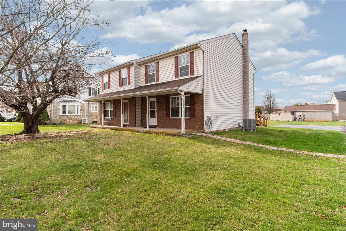 334 E Baltimore Street photo 2