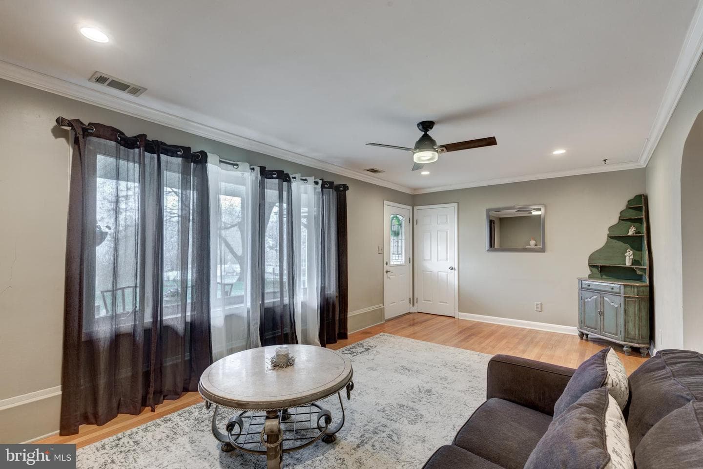 2106 Spencer Lane photo 5