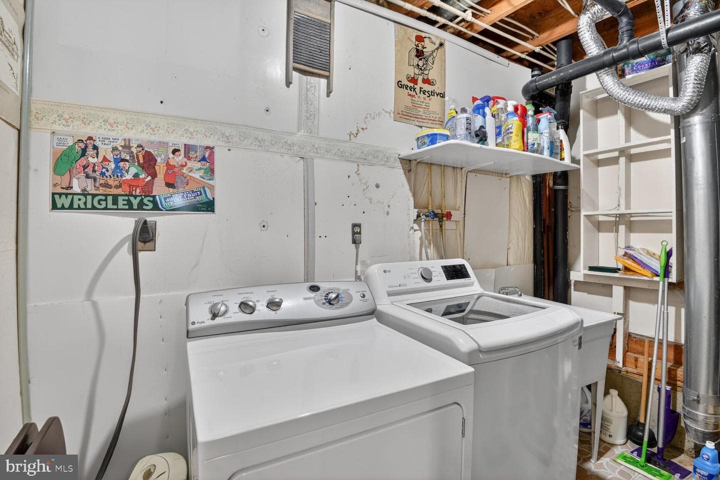 5382 View Point Court photo 16