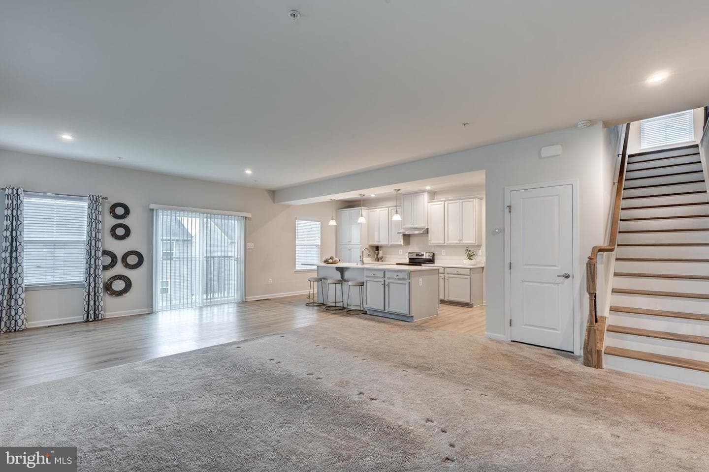 112 Sherman Way photo 10