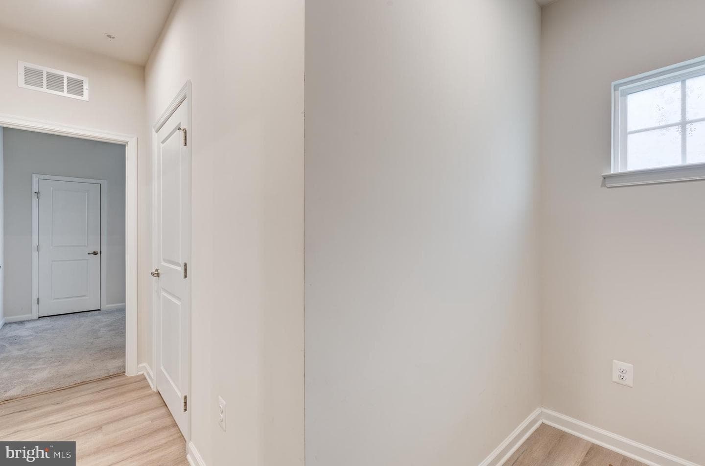 112 Sherman Way photo 19