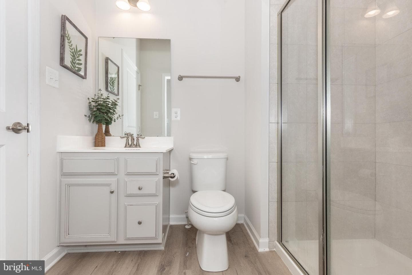 112 Sherman Way photo 23
