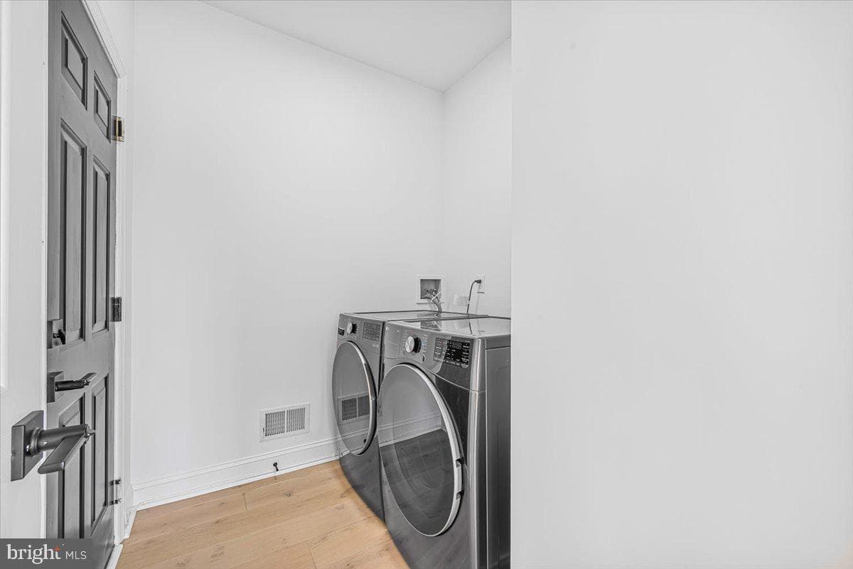 6201 Belmont photo 24
