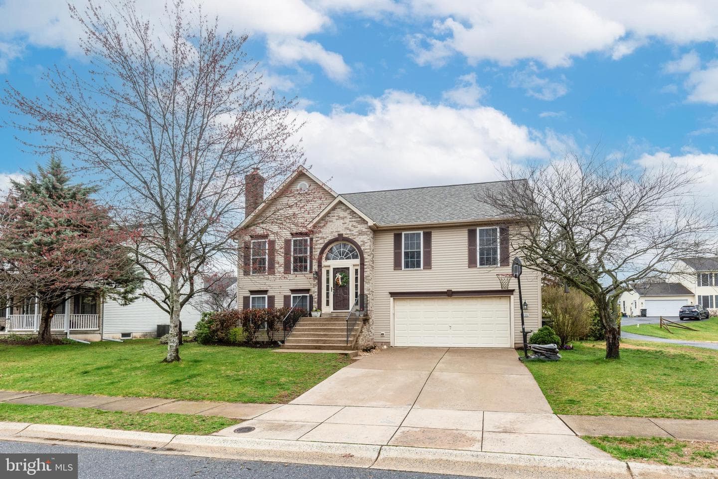 314 Huntinghorn Street photo 3