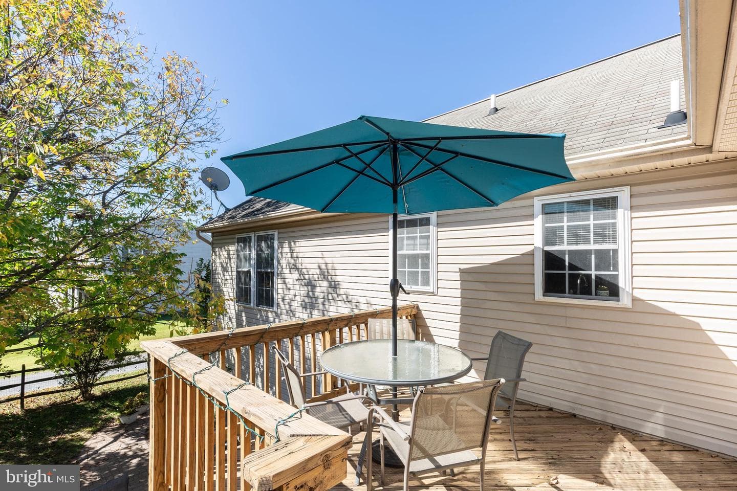 314 Huntinghorn Street photo 45