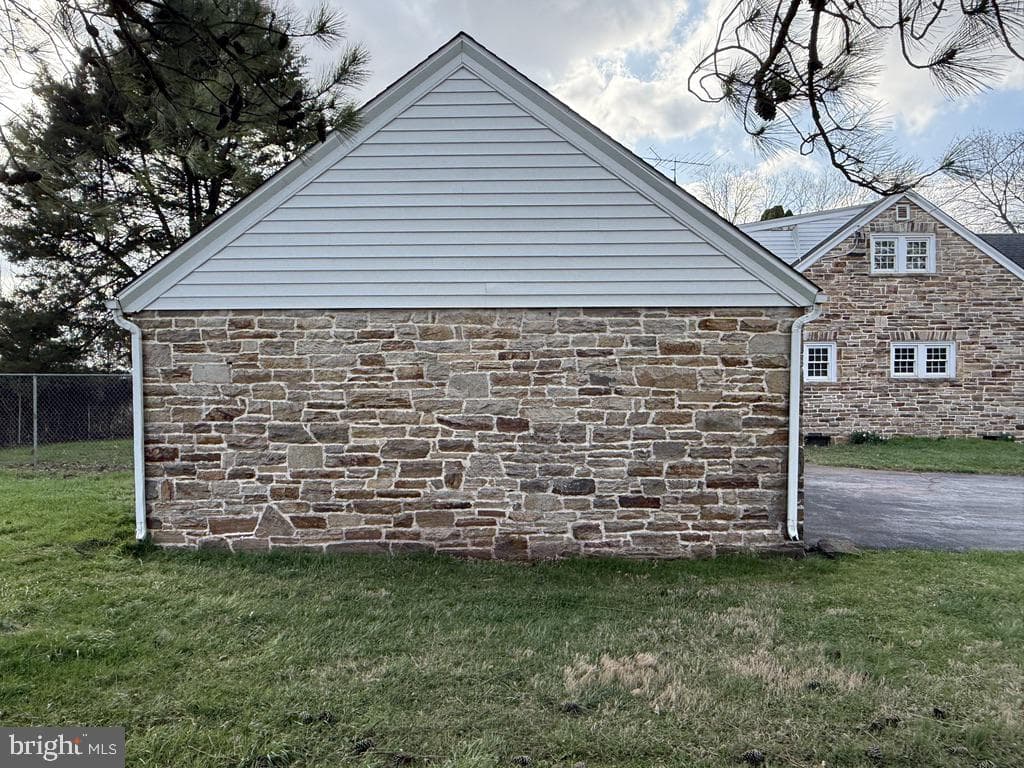 6245 Middleburg Road photo 14