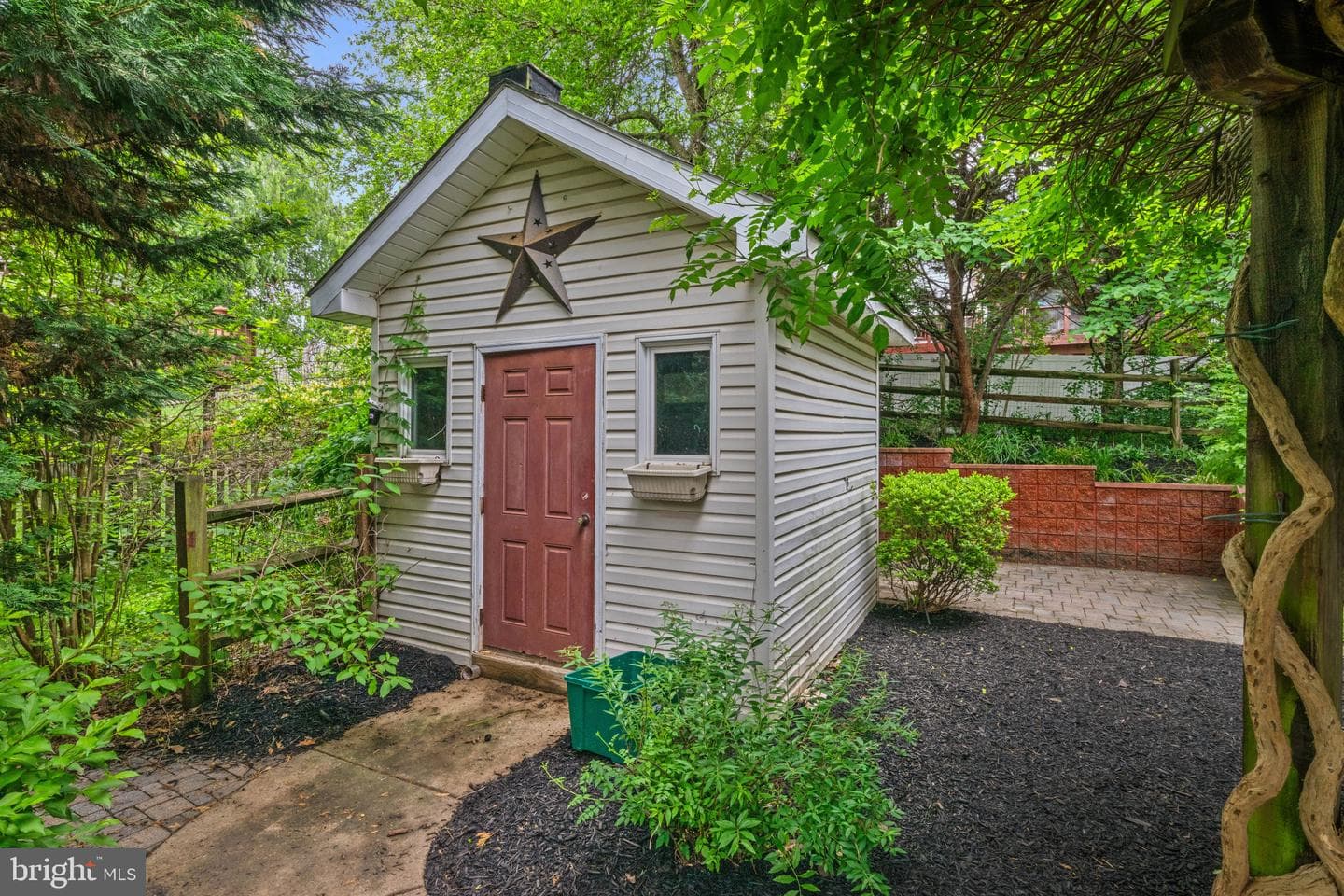 696 Tram Way photo 29
