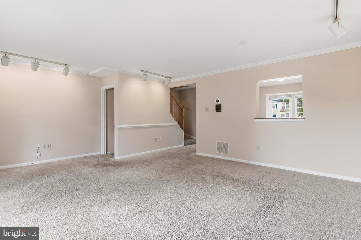 400 Doral Court photo 10