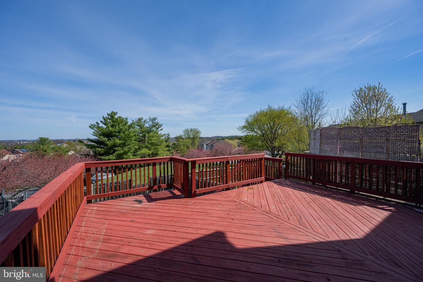 166 Alymer Court photo 2