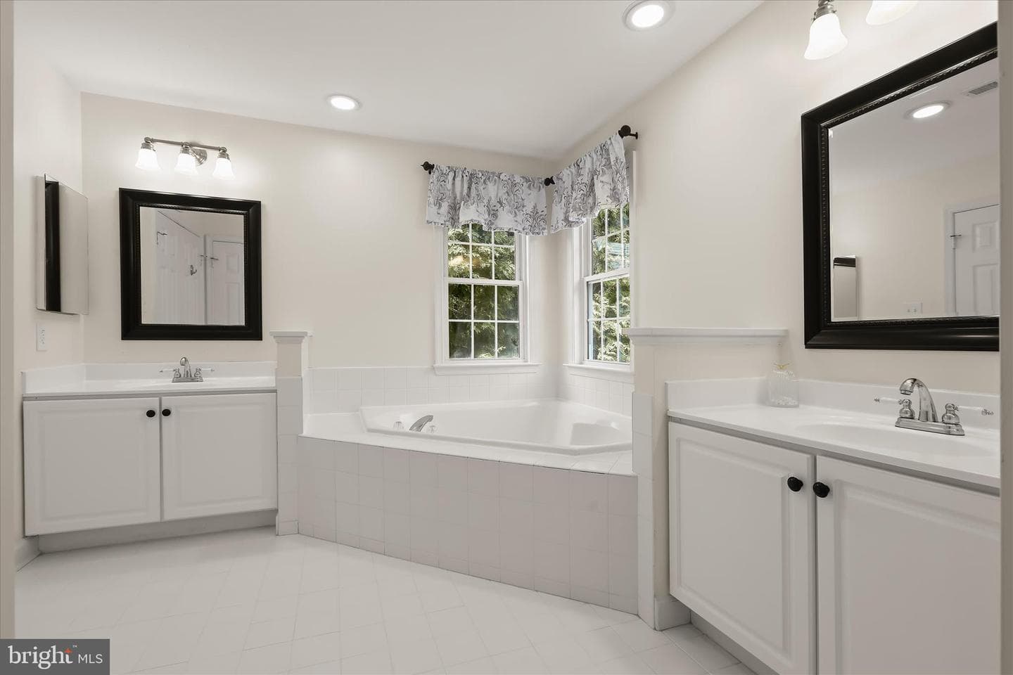 7652 Swallow Road photo 30