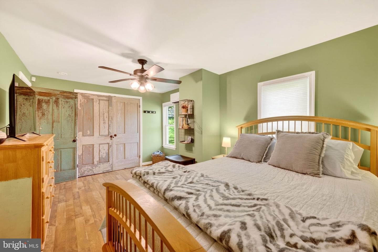 3200 Ferrier Road photo 37