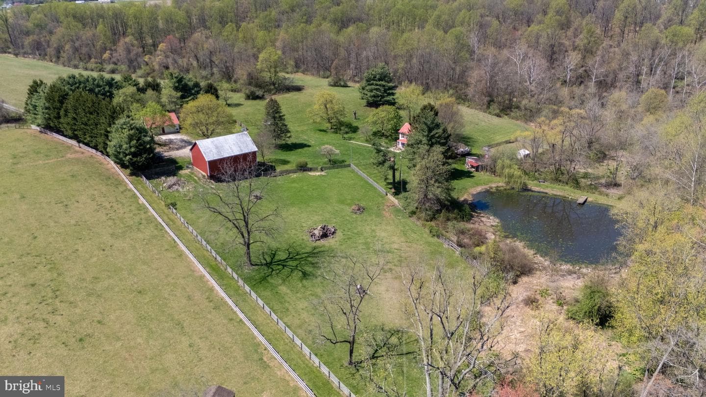 3200 Ferrier Road photo 69
